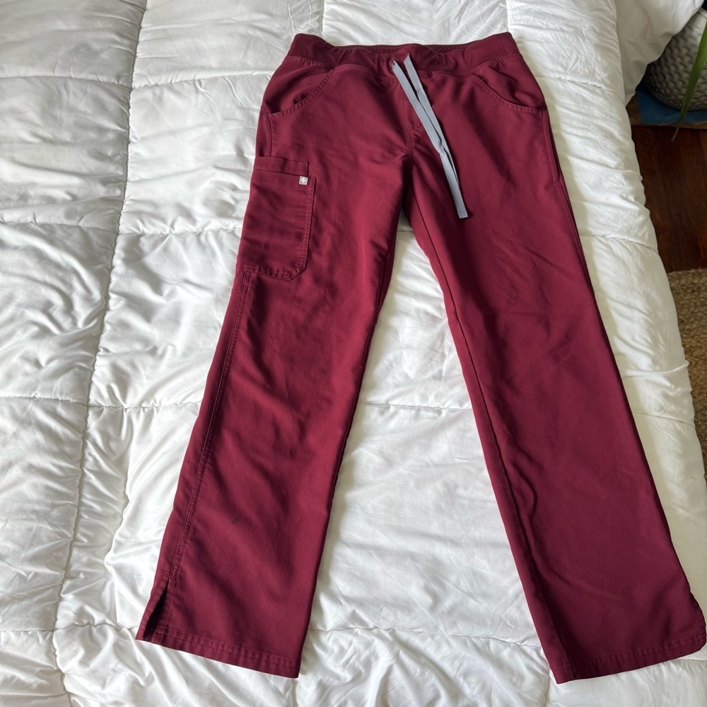 S/P Burgundy Kade Cargo Scrub Pants - FLAWWED